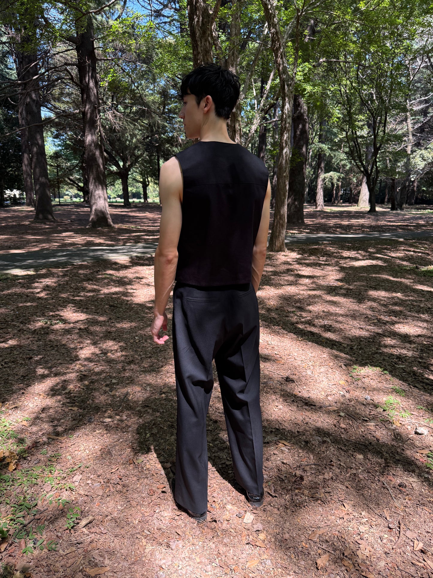 zip up vest